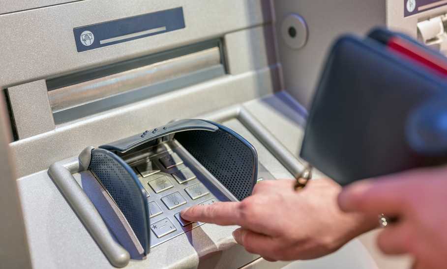 Best banks to avoid atm fees