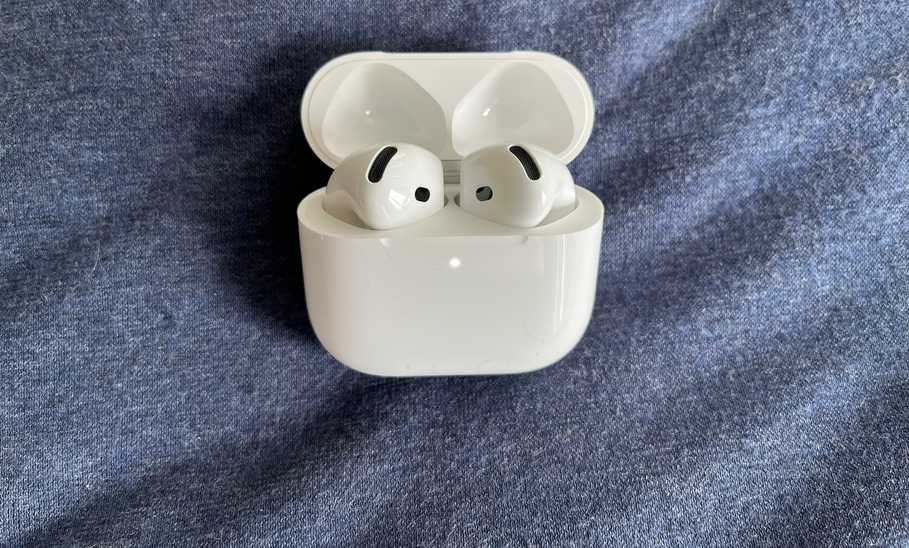 AirPods 4